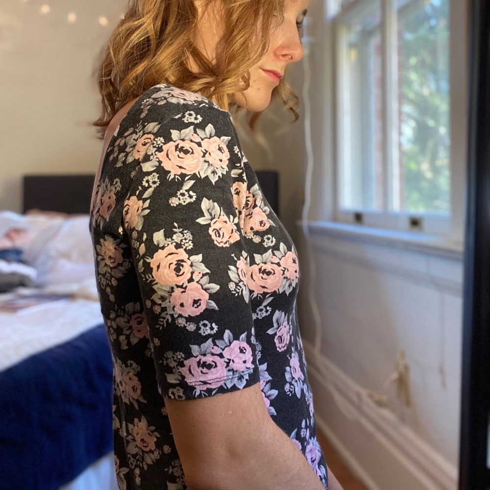 Floral tee trendy